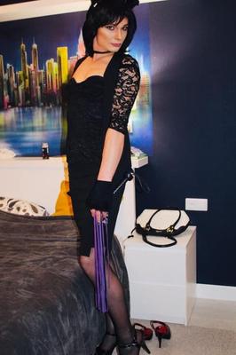 Die russische Crossdresser-Schönheit Albina Lisicina