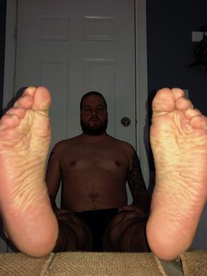 Pieds masculins