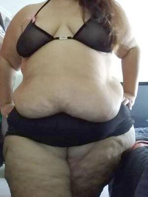 Louisville TRÈS GROS super gros bbw JEUNE visage mignon CUL ÉNORME