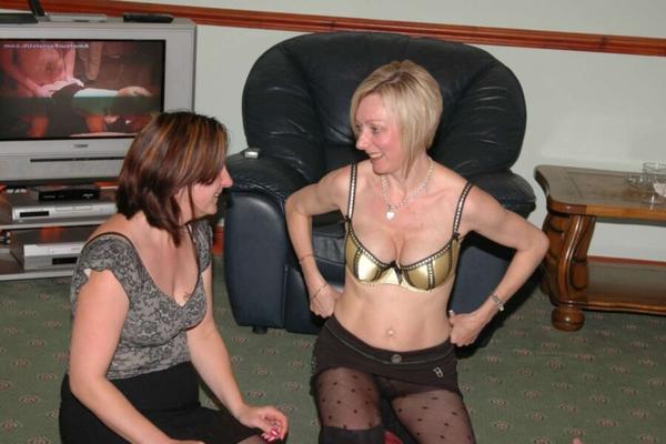 UK Bukkake Girls (A Married Slut Gets Introduced To The Lads)