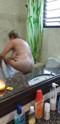Vieille chatte grand-mère Dot Barbade