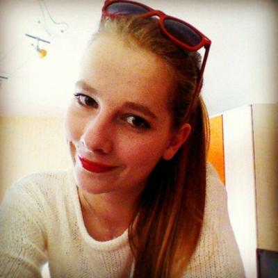 Katharina teen allemande pour vos hommages/faux/légendes !