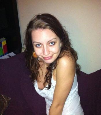 Brunette likes to pose