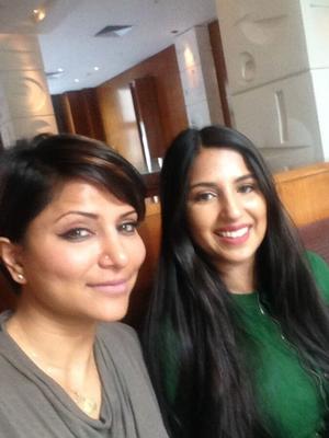 Farah and Arooj U. - Pakistanis sluts live in UK