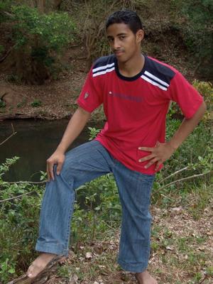 David Tossin Off in the Raw