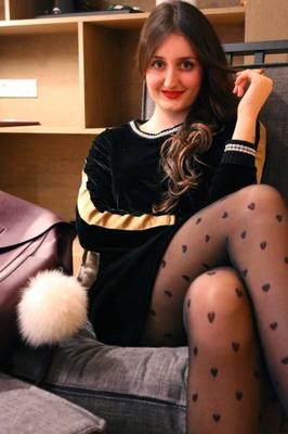 パンストを履いたロシアのスラグ