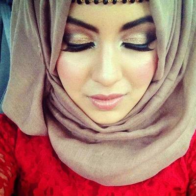 Le mannequin Nazia Hijabi