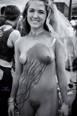 Body painting for the fun of it