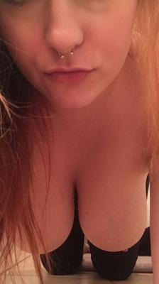 Ado américaine aux gros seins