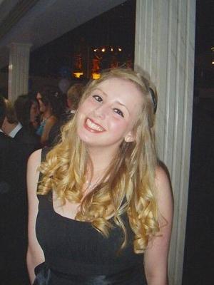 Amy au bal
