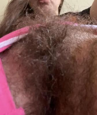Sophia amateur poilue revient
