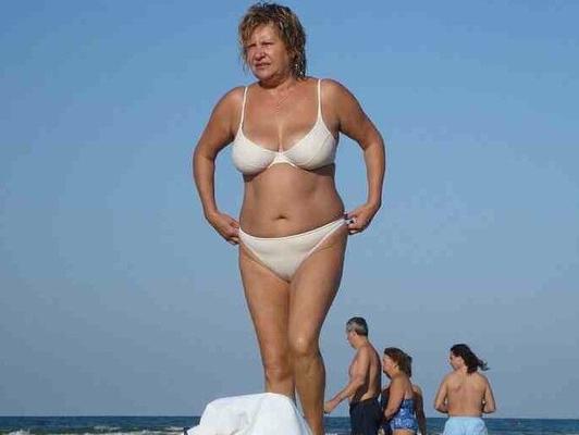 plus de salopes en maillot de bain