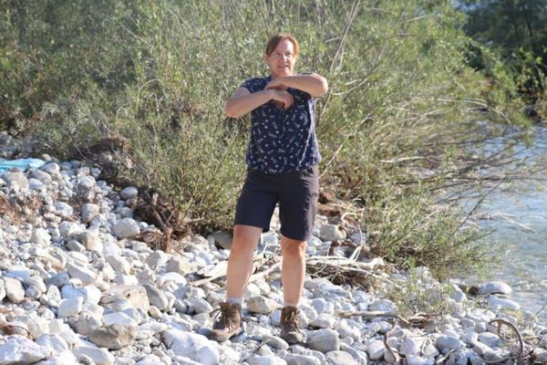 German MILF Susanne on river Isar