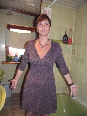 Who wants to e and fuck mommy ?