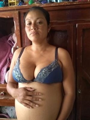 Mexicana Embarazada 22