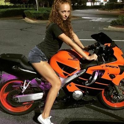 Lauryn sexy