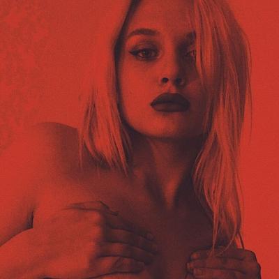 Teen blonde amateur russe juteuse
