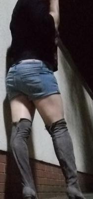 Sissy streetwalker smoking and craving public humiliation