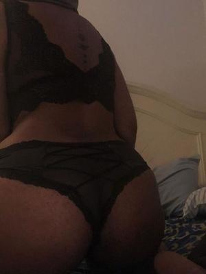 Muslim Bitch Wants Her Pussy Exposed