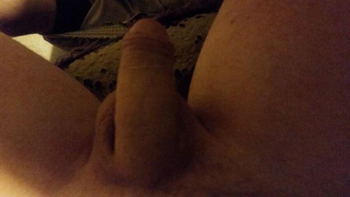 Qui veut jouer avec ma bite.