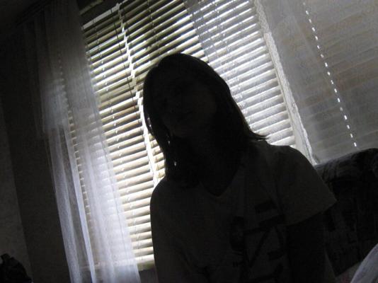 Une brunette romantique