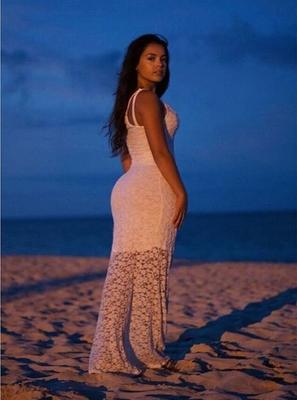 Andriana, étalon latina au cul épais