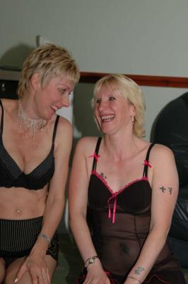 Jade et Blondie (Bukkake)