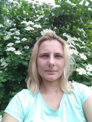 ロシア人の巨乳プライベートヌード