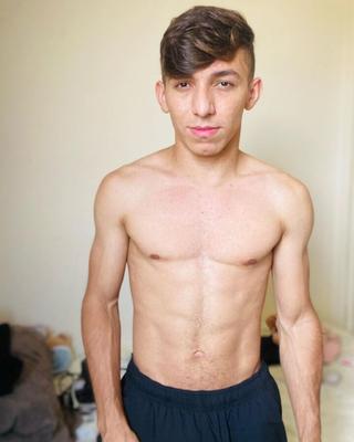 gayboy gostoso adora gozada na cara