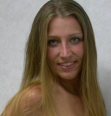 Reine du porno interracial pro-amateur : Alyse Aniston (VA)
