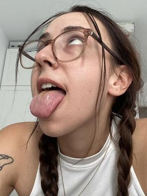 This Skinny Tongue-sticker
