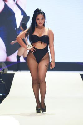 Curvy Korean Sexy Models
