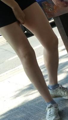 率直な女性の脚