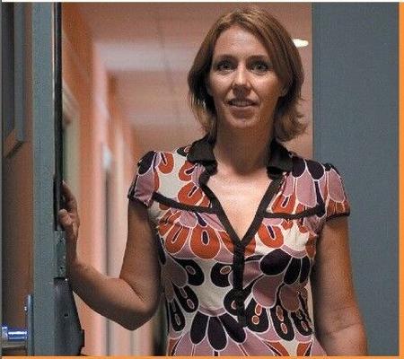French research scientist prized by the CNRS (nn but sexy)