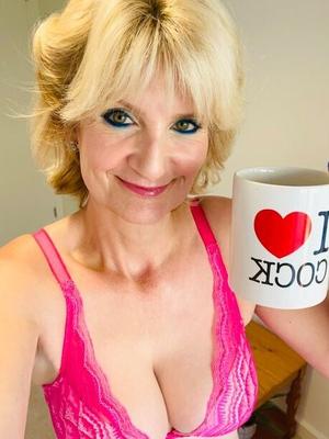 Lauren Sexy UK GILF Slut