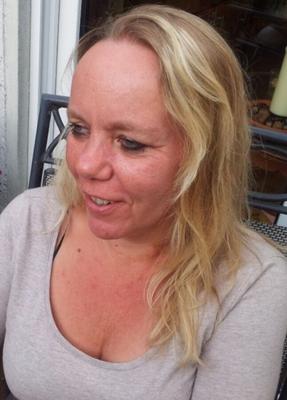 Une MILF excitée...