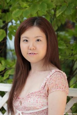 Belezas asiáticas Shiori S nua pela primeira vez