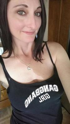 Erin, épouse rousse et Ciera, la reine du creampie.