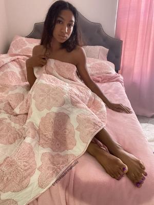 Sexy Slim Latina With Beautiful Feet