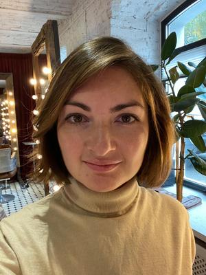 Floristin und Nudistin Natalia aus Mytyschy in Russland