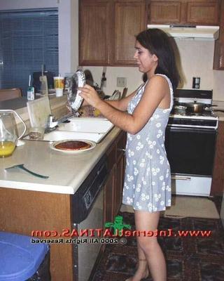Claudia Couch strip Internet Latinas