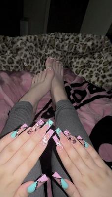 Sexy ass Latina Teen Ass and feet