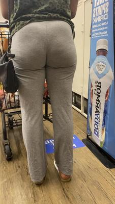 Candid Latina Milf Big Ass