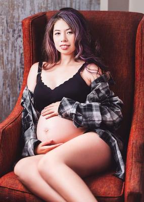 Boudoir de maternité asiatique