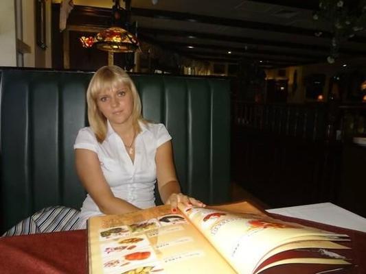 Anna, blonde russe enceinte de Novossibirsk