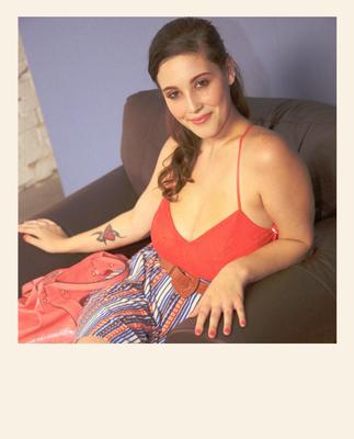 Noelle Your girlfriend brings you to a modelling shoot