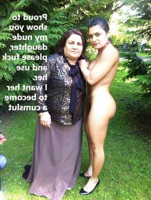 la salope nazdar adore être nue