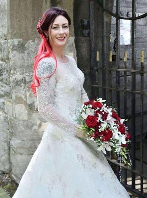Redhead Webslut Goth Legend Pt. (Nouvelles photos) Incomplète !