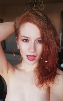 Dance_with_selena Hot Petite Redhead от Reddit