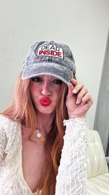 Kendra rousse beauté skinny sexy fille anale mixte coups chauds